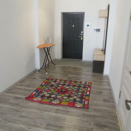 Bishkek House Apartament Ngoại thất bức ảnh
