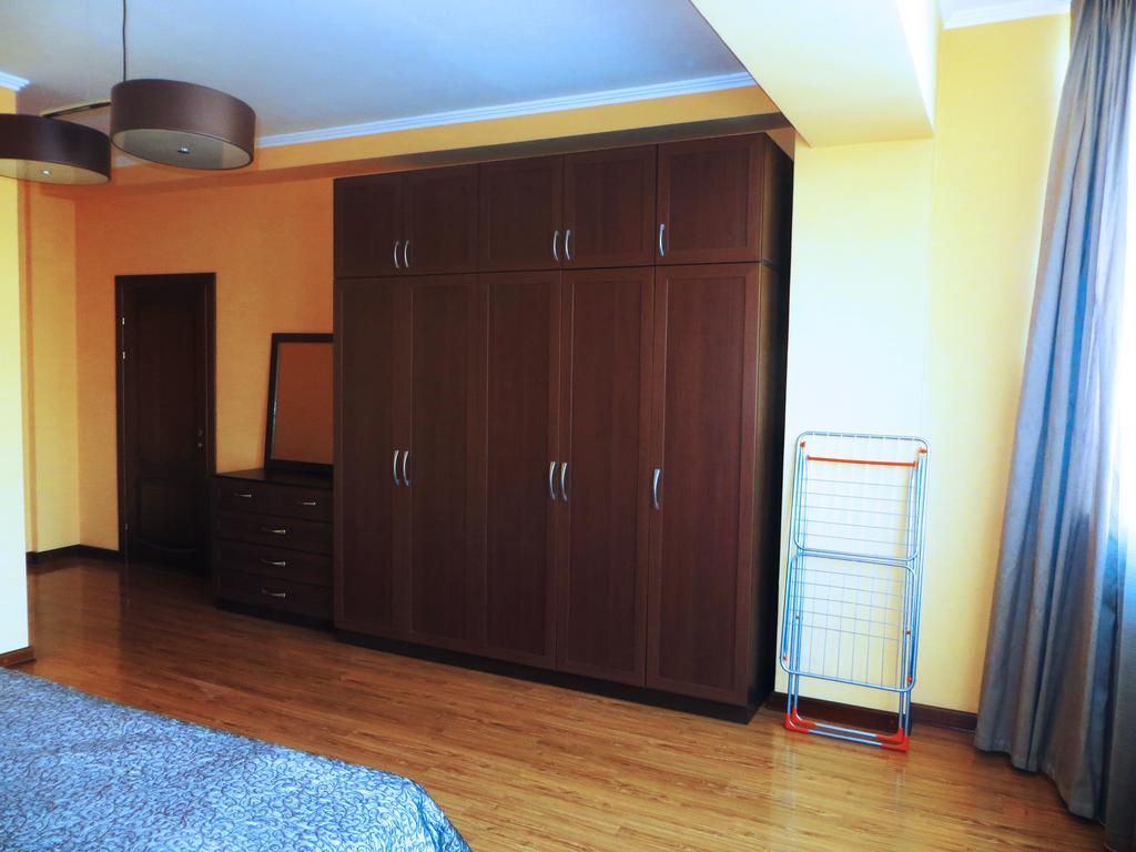 Bishkek House Apartament Ngoại thất bức ảnh