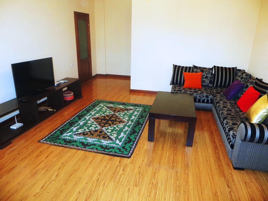 Bishkek House Apartament Ngoại thất bức ảnh